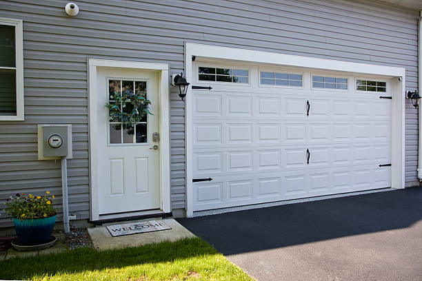 24/7 Emergency Garage Door Panel Replacement experts in Echols County County, GA
